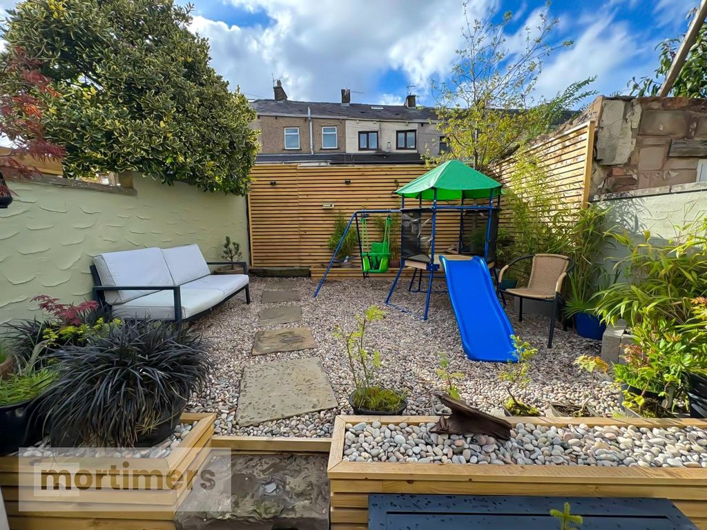 Property photo 3 of 24 Garden