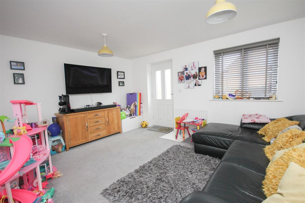 Property photo 3 of 11 Living 1.Jpg