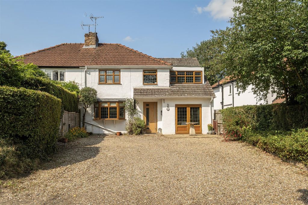 Property photo 1 of 16 46-Kimpton-Road-32.Jpg