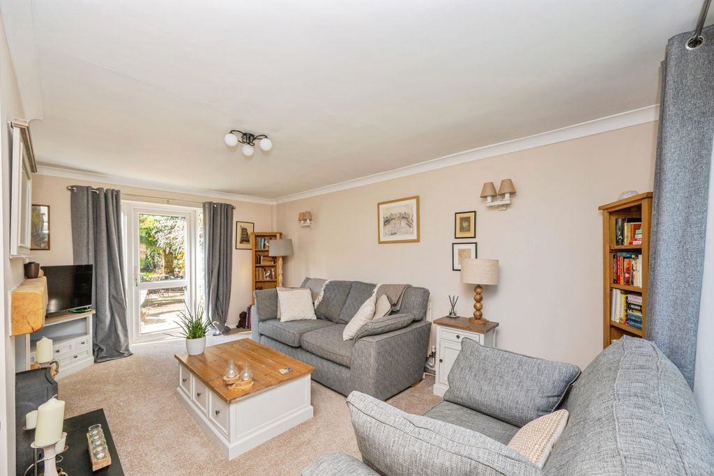 Property photo 3 of 28 Pbox-Img.Jpg