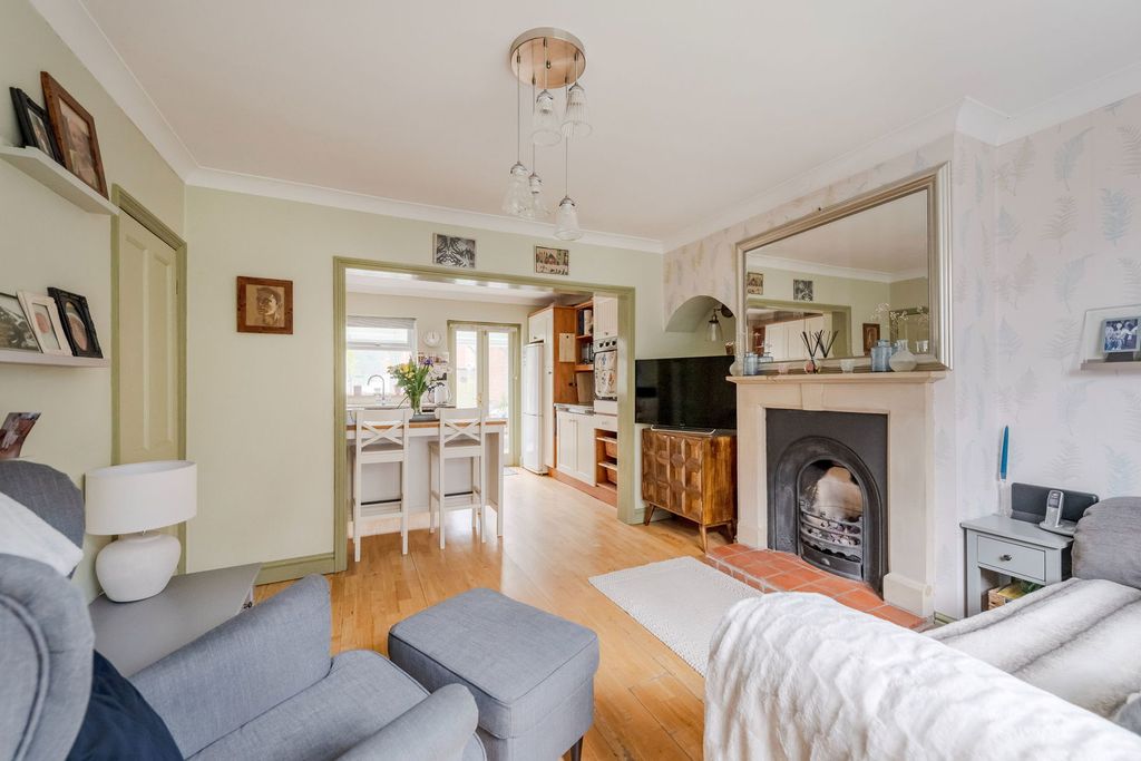 Property photo 3 of 24