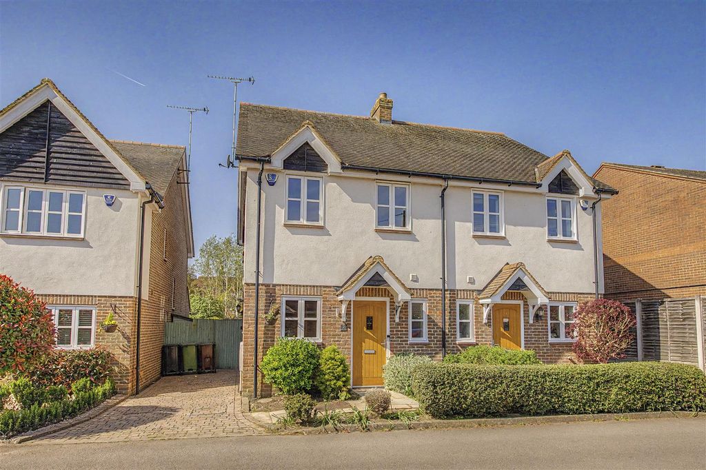 Property photo 1 of 12 Bentley-Mews-17.Jpg