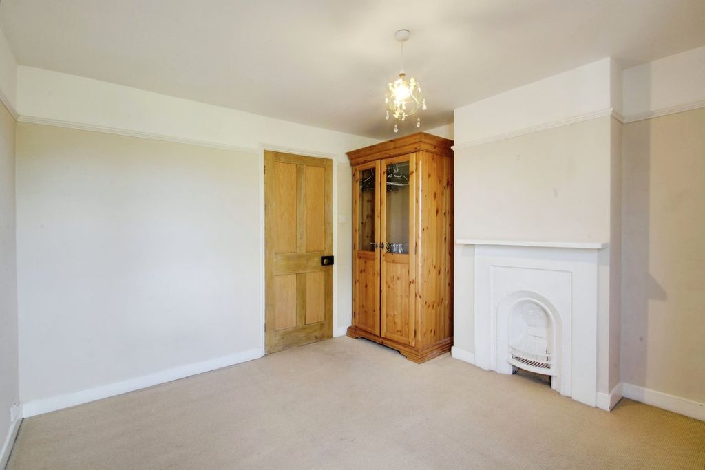 Property photo 3 of 24