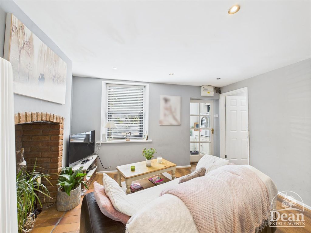 Property photo 3 of 18