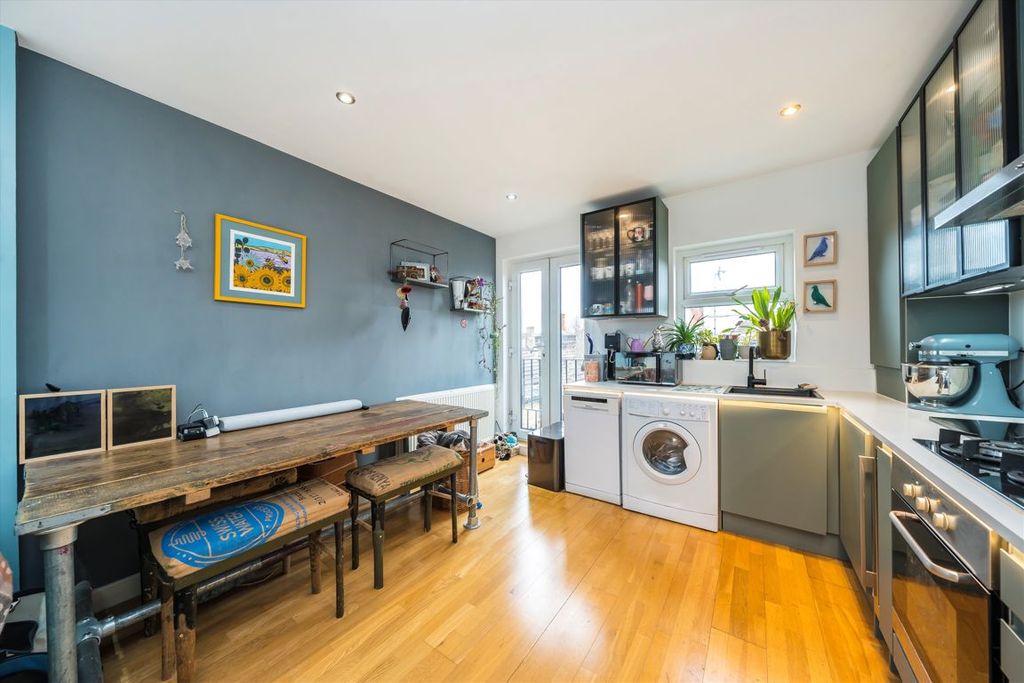 Property photo 3 of 5