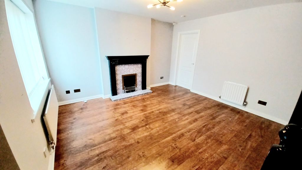 Property photo 2 of 17 20251118_132713