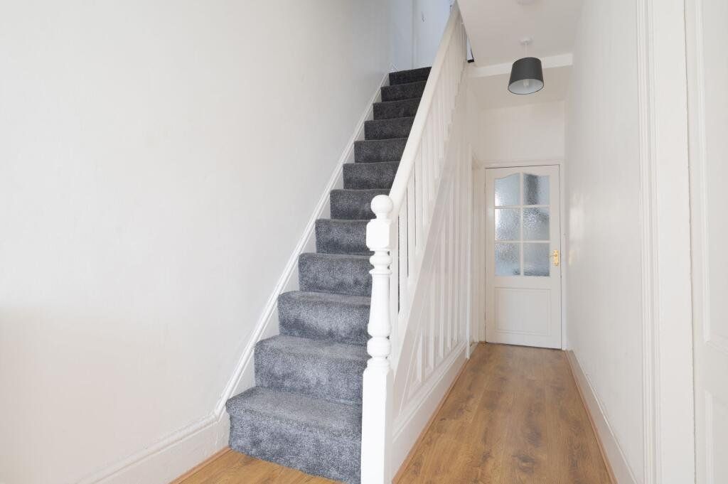 Property photo 2 of 14 Hallway