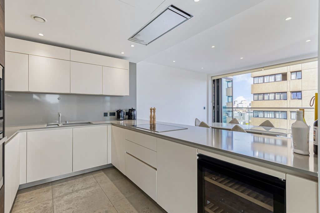 Property photo 3 of 15 Kitchen - Blue Sky