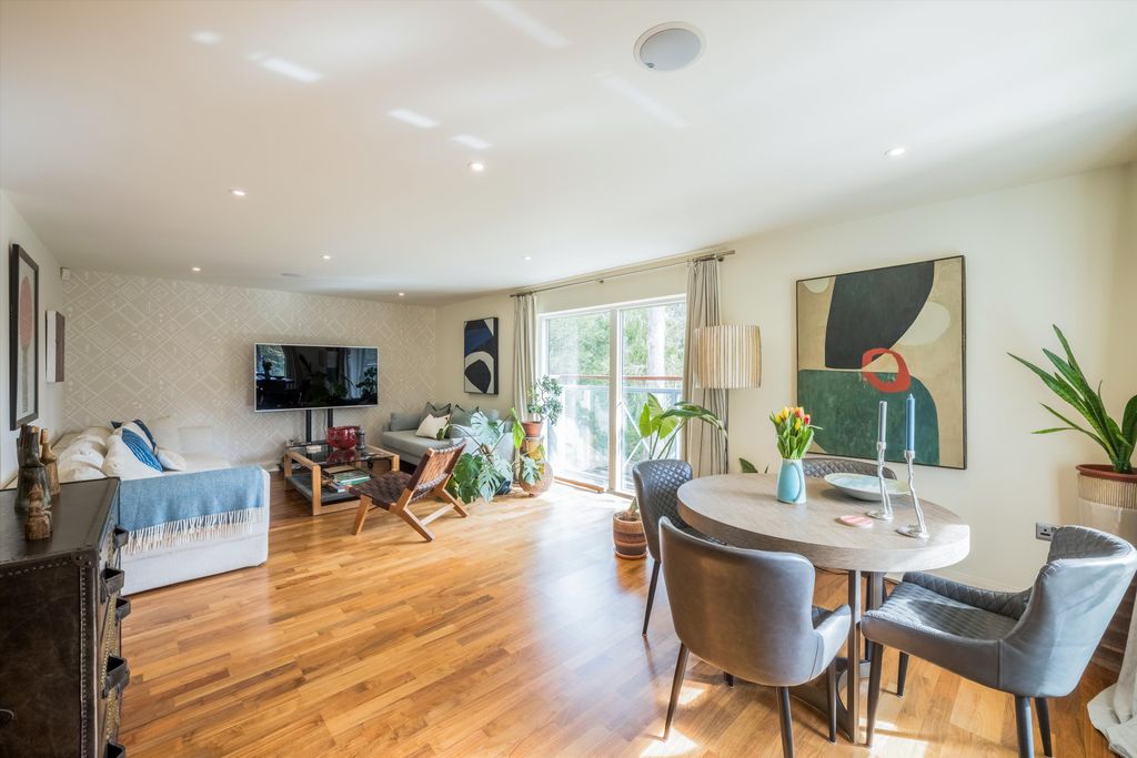 Property photo 2 of 19 Reception Room