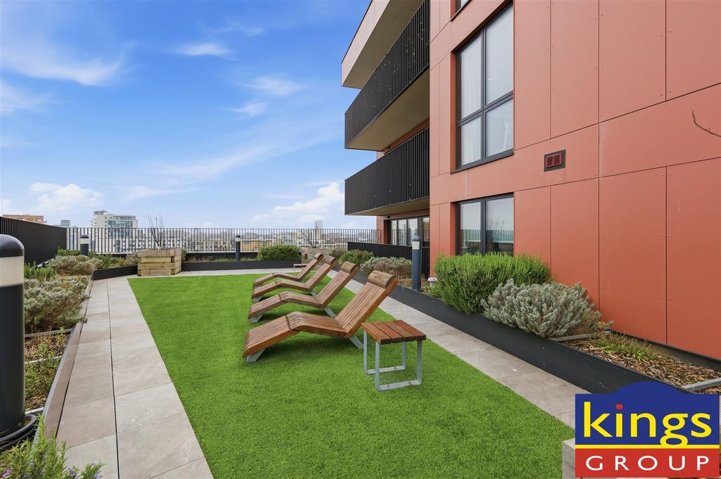 Property photo 2 of 16