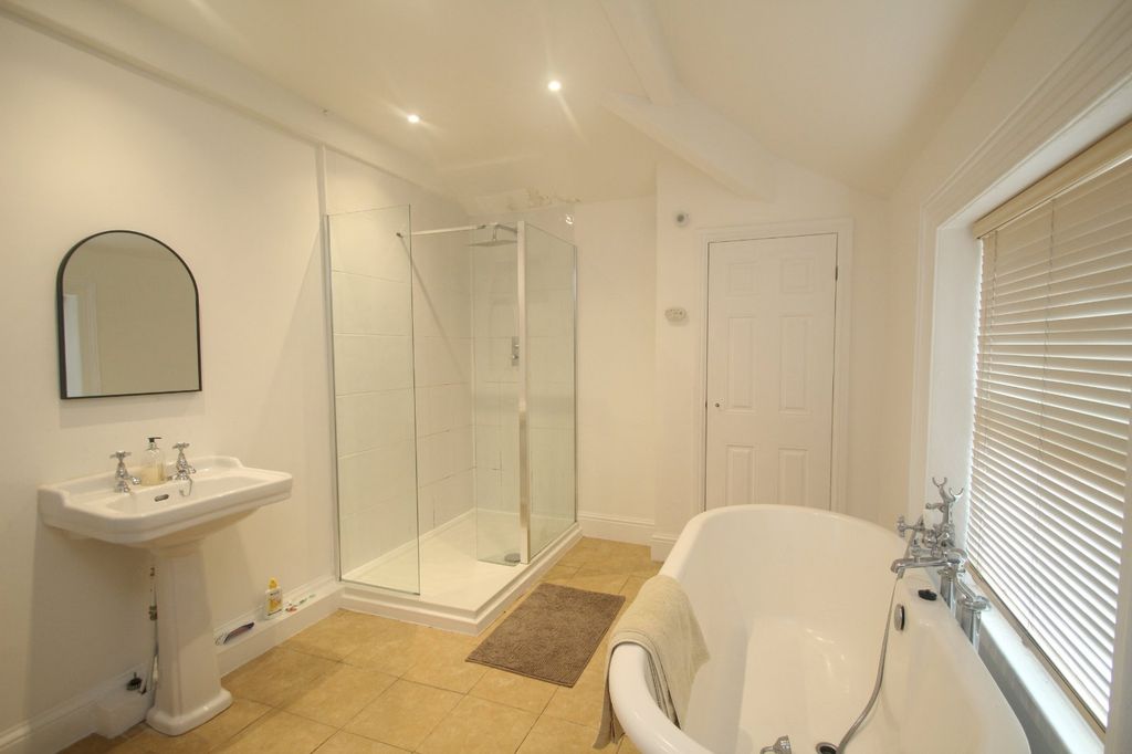 Property photo 2 of 5 Picture No. 02
