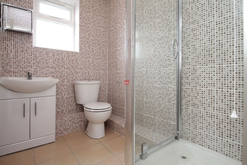 Property photo 2 of 6 Photo 8