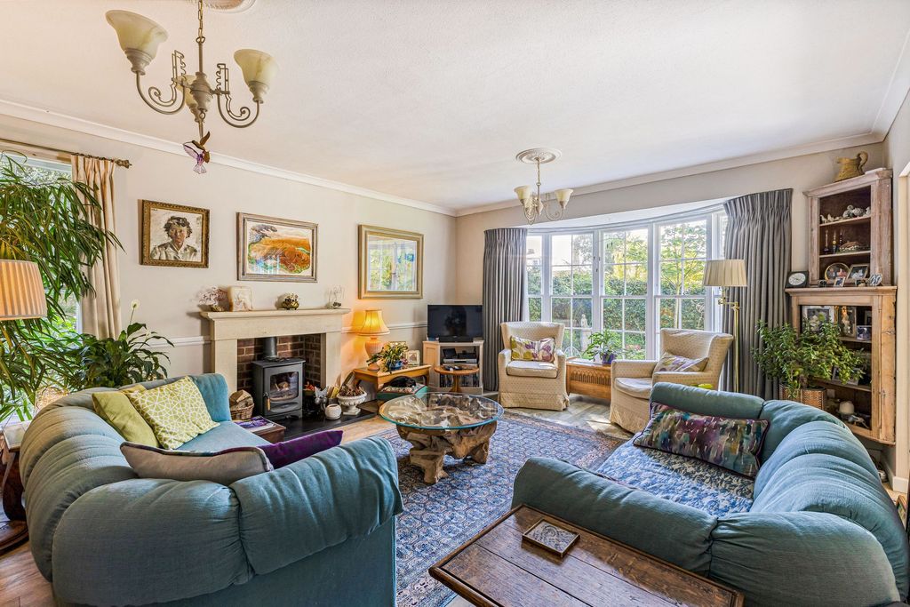 Property photo 2 of 13