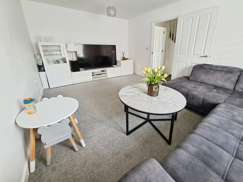 Property photo 2 of 12 Pbox-Img.Jpg