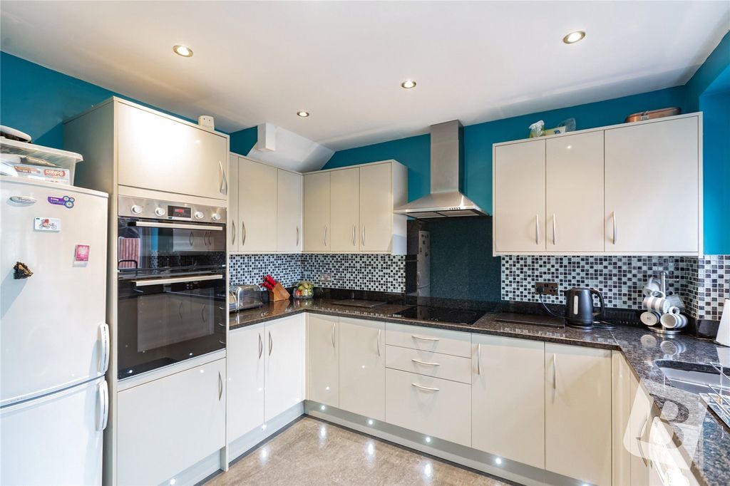 Property photo 2 of 13 Kitchen