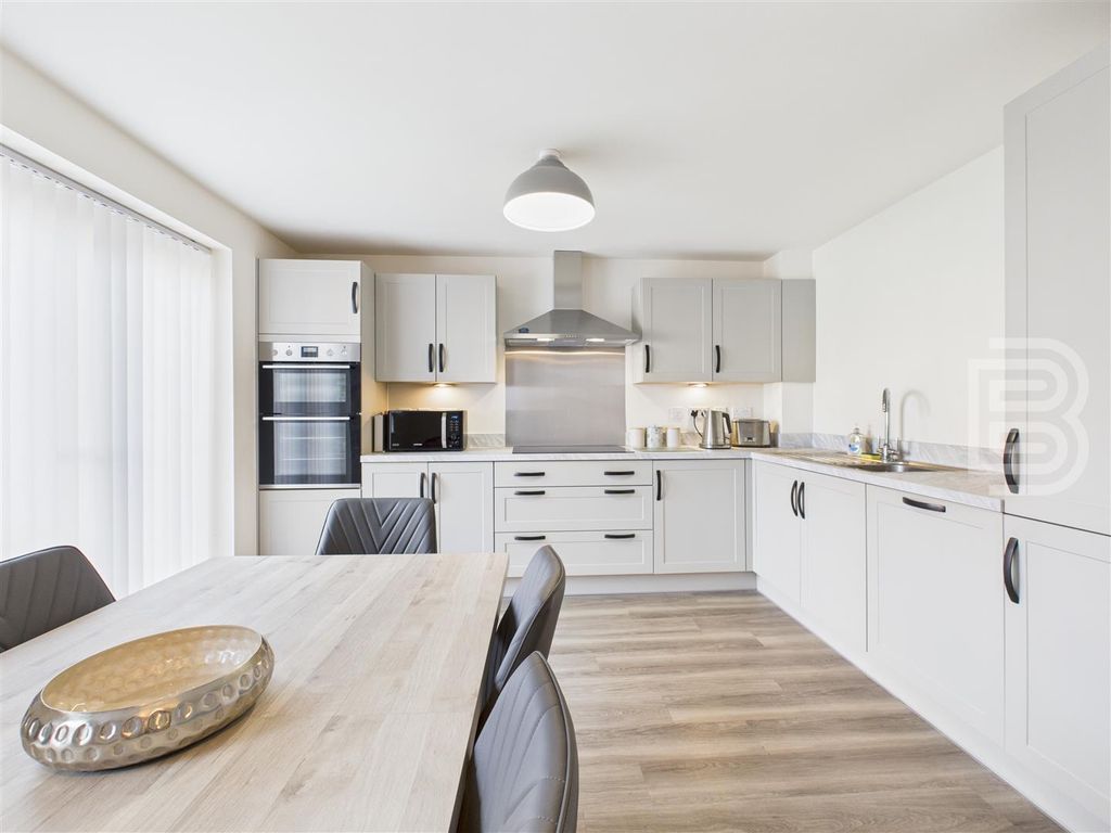 Property photo 2 of 25 Cam05587G0-Pr0071-Still020.Jpg