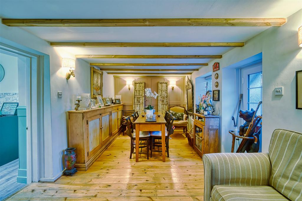 Property photo 3 of 13 Dining Area