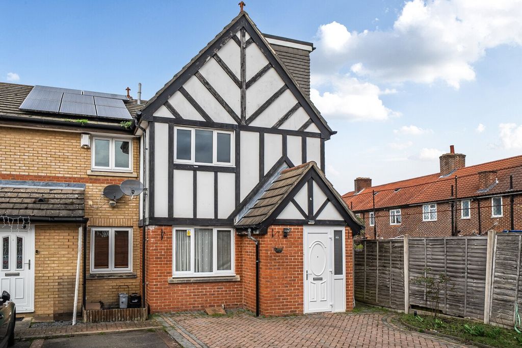 Property photo 1 of 27 Picture No. 25