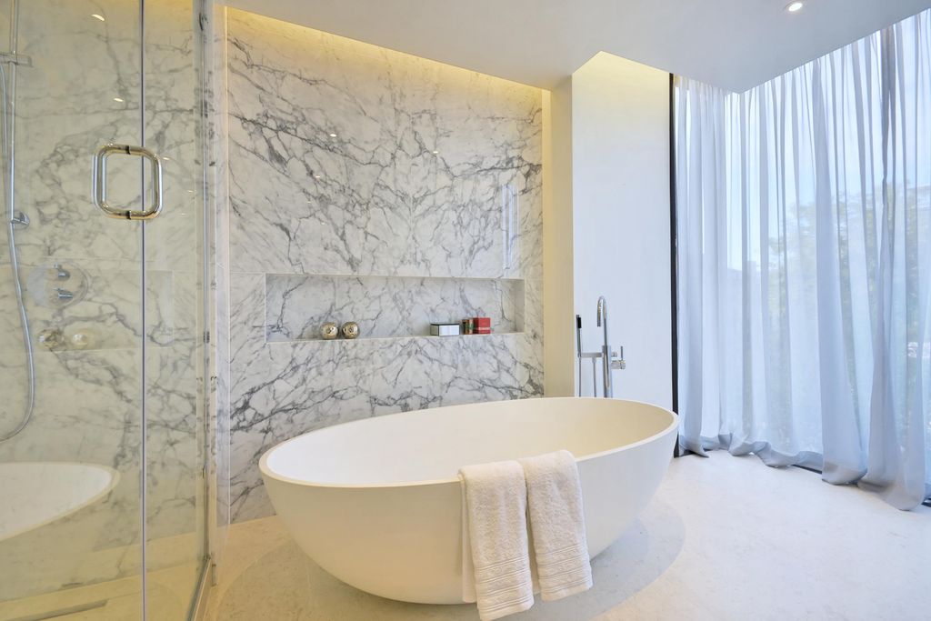 Property photo 1 of 3 Image