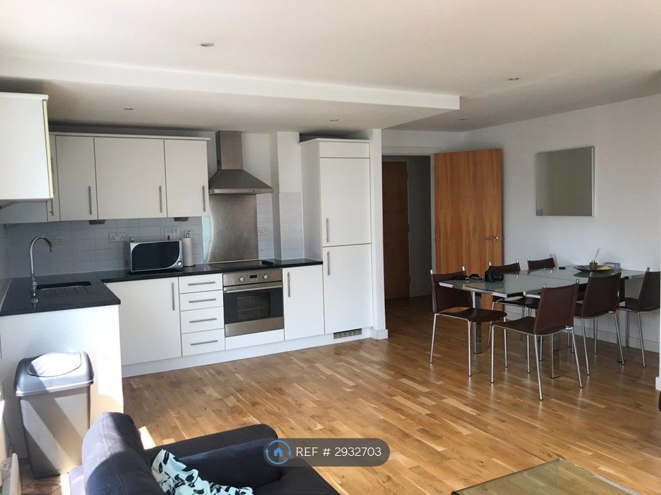 Property photo 2 of 7 Kitchen