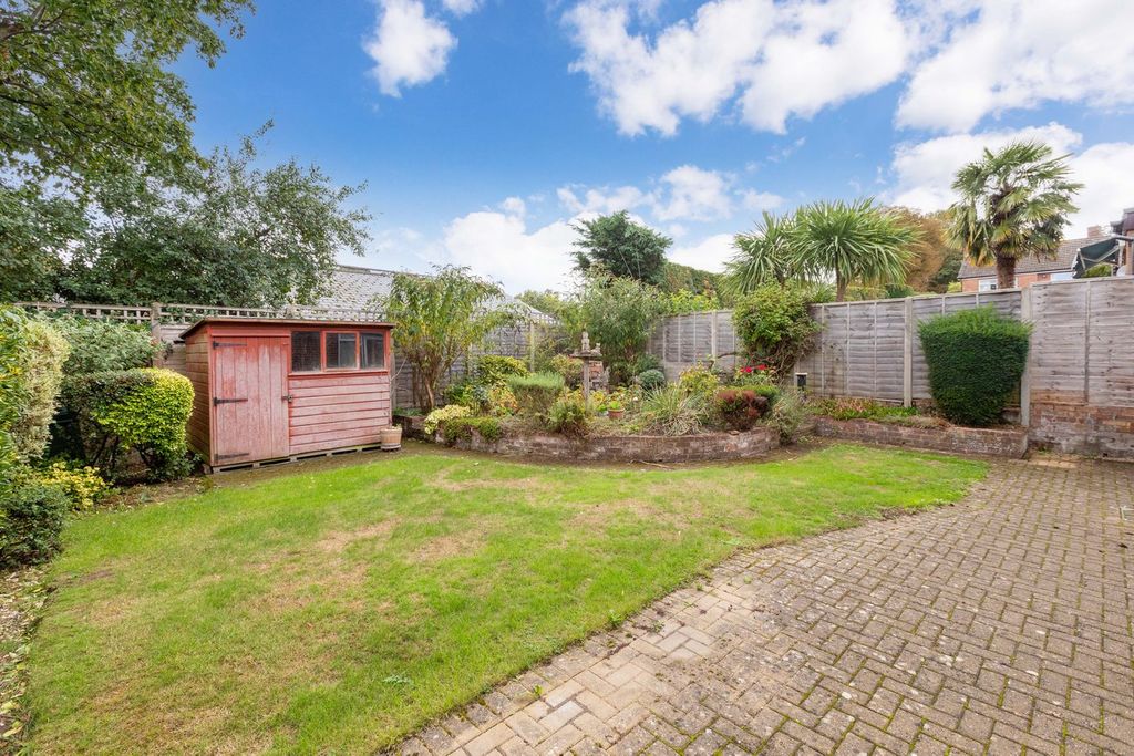 Property photo 2 of 17