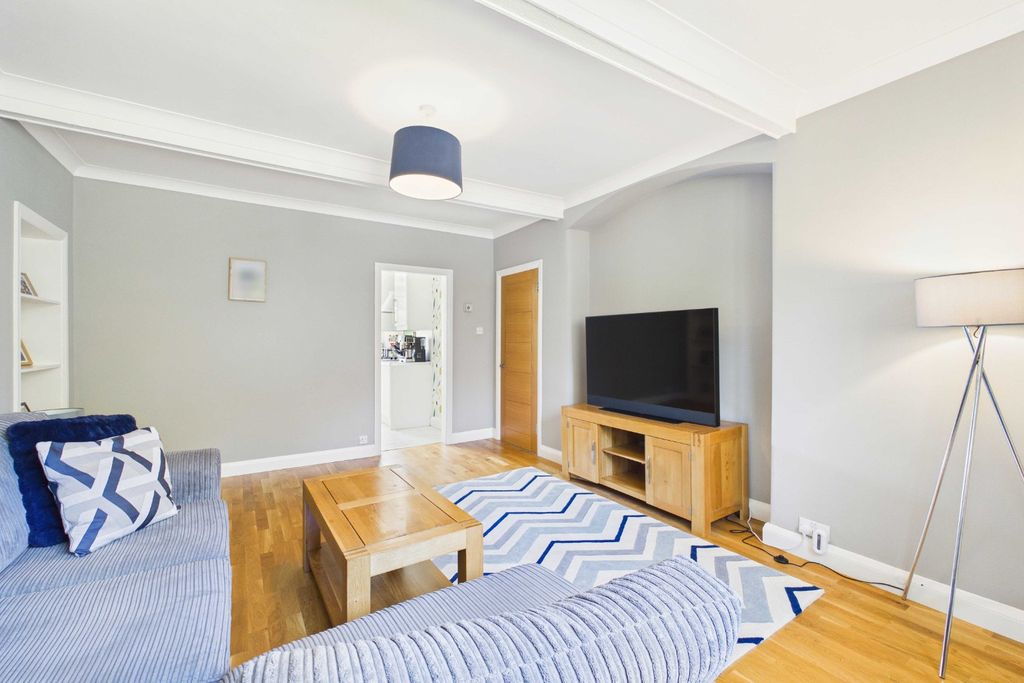 Property photo 3 of 16 5329832