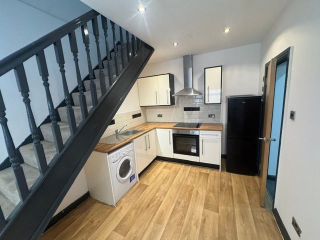 Property photo 3 of 13 Entrance Porch