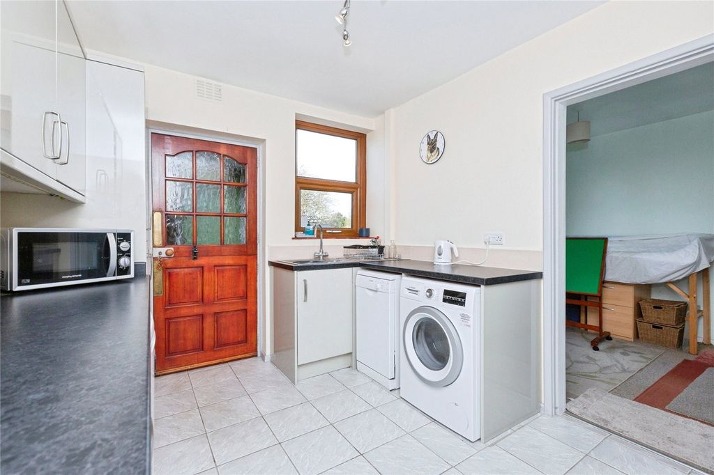 Property photo 2 of 16 Picture No. 08