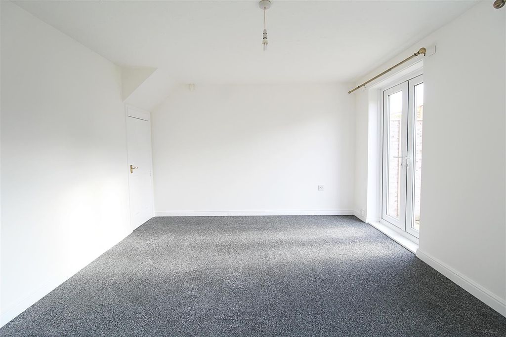 Property photo 2 of 9 Img_5818.Jpg