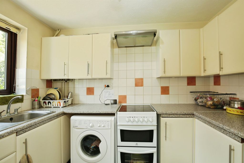 Property photo 3 of 13