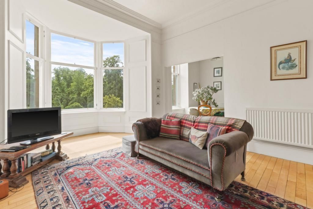 Property photo 2 of 32