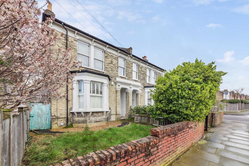 Property photo 1 of 6