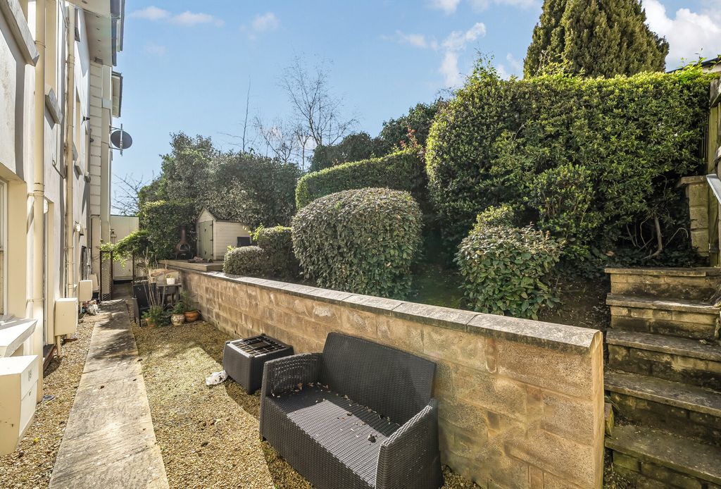 Property photo 2 of 11 1429093-1-69Baabd...