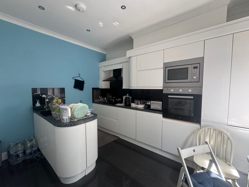 Property photo 2 of 8 Bedroom 1