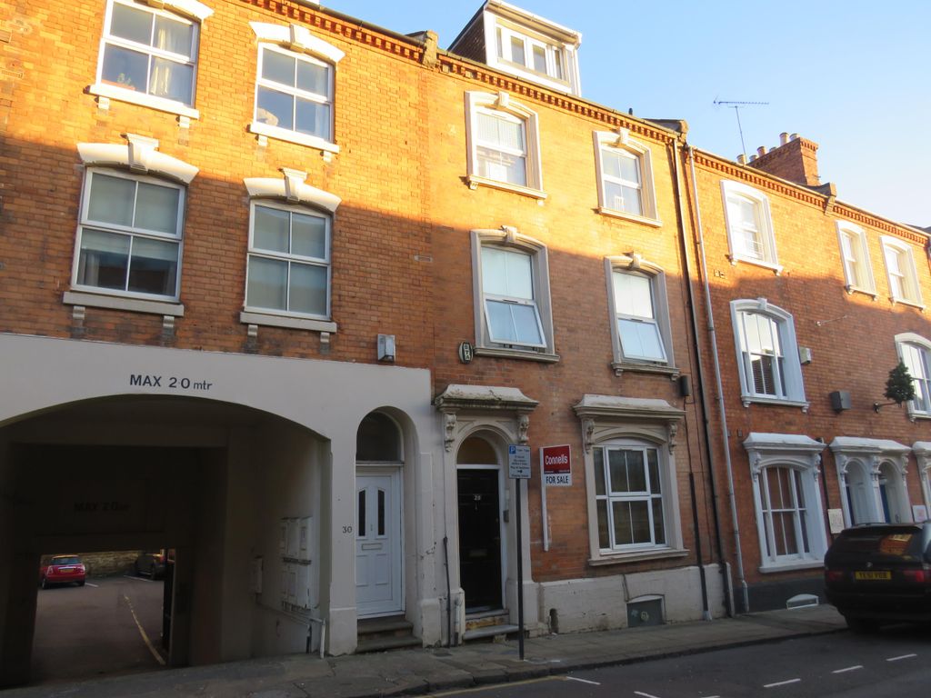 Property photo 1 of 4 Front