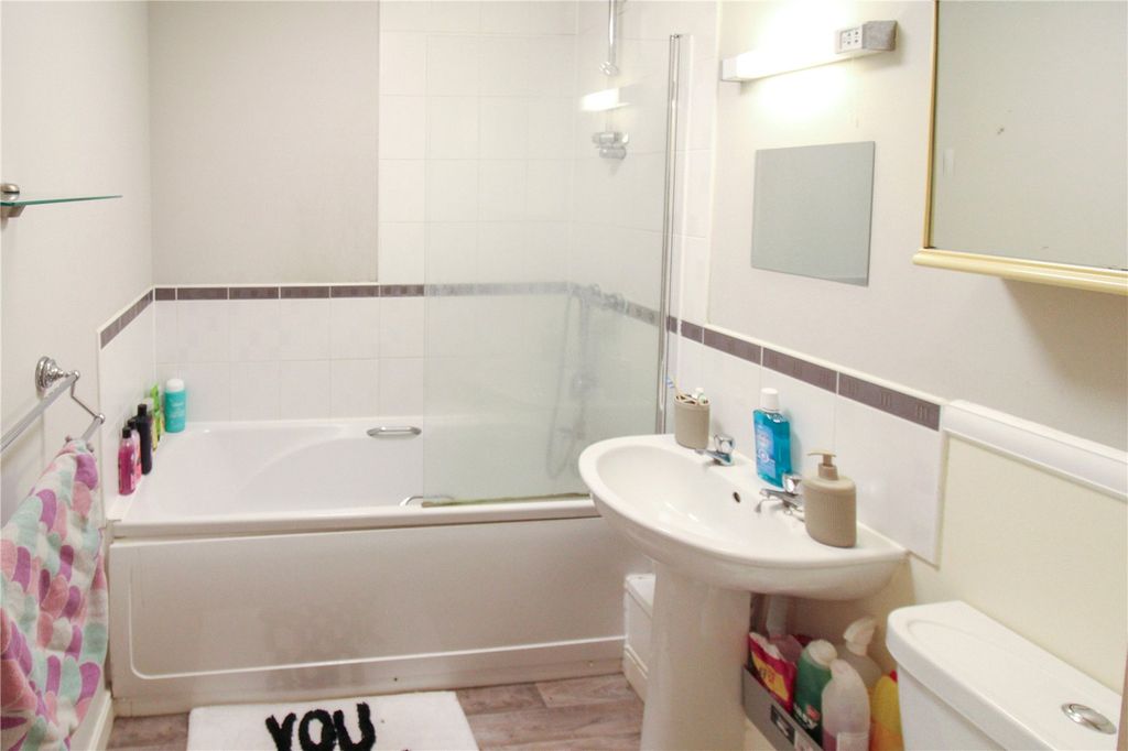 Property photo 3 of 3 Picture No. 04