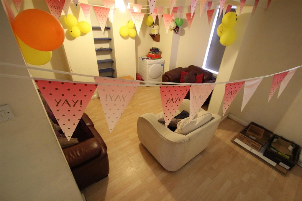 Property photo 2 of 11 Property Photo