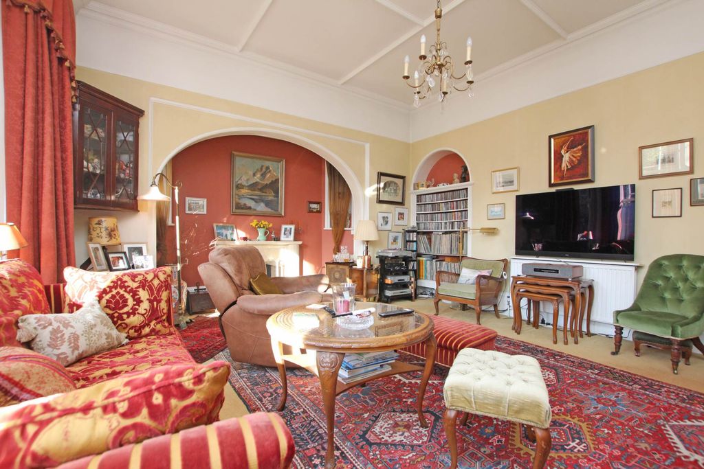 Additional image 11 of 3 bed flat for saleGrassington Road, Eastbourne BN20