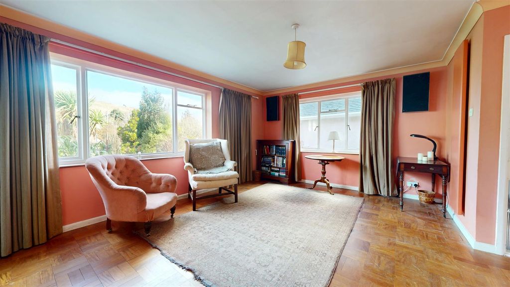 Property photo 3 of 16 01162026_150548.Jpg