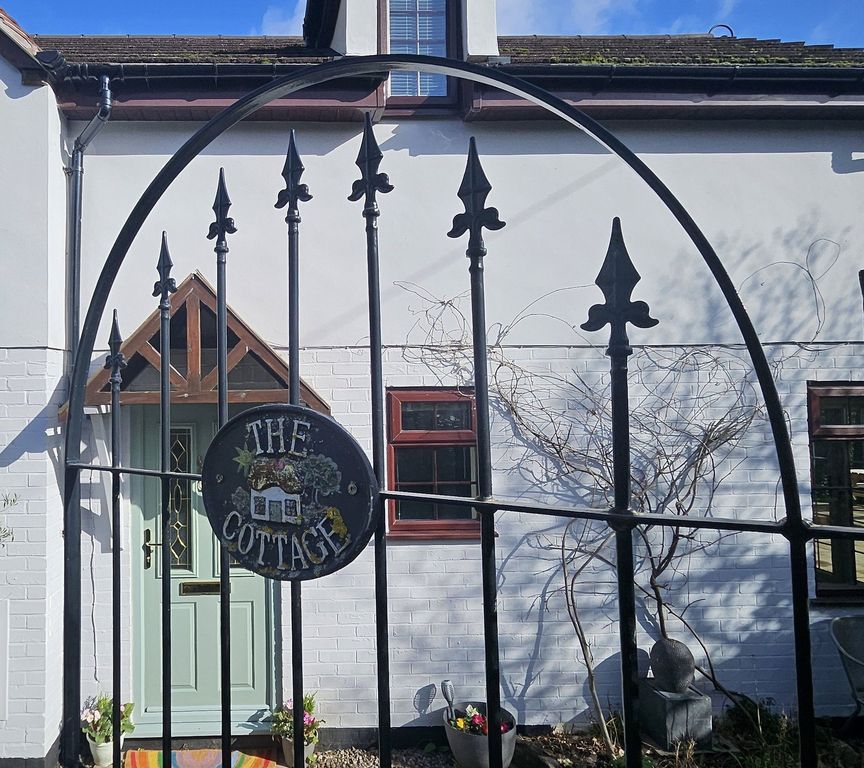 Property photo 2 of 84