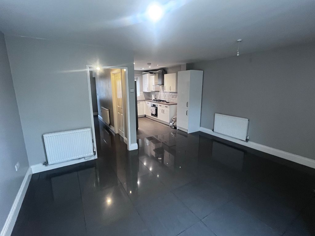 Property photo 1 of 11 Image