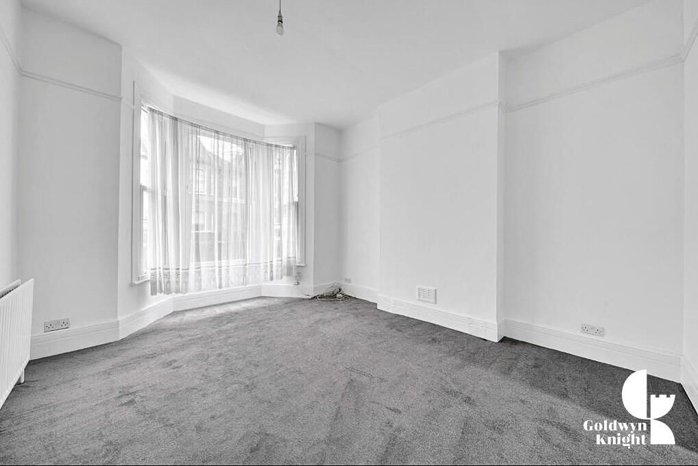 Property photo 2 of 9 Living Room