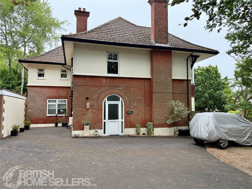 Property photo 1 of 14 Picture No. 09
