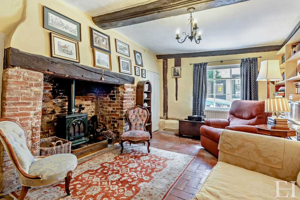 Property photo 3 of 29 8659652-Interiorwm11-800