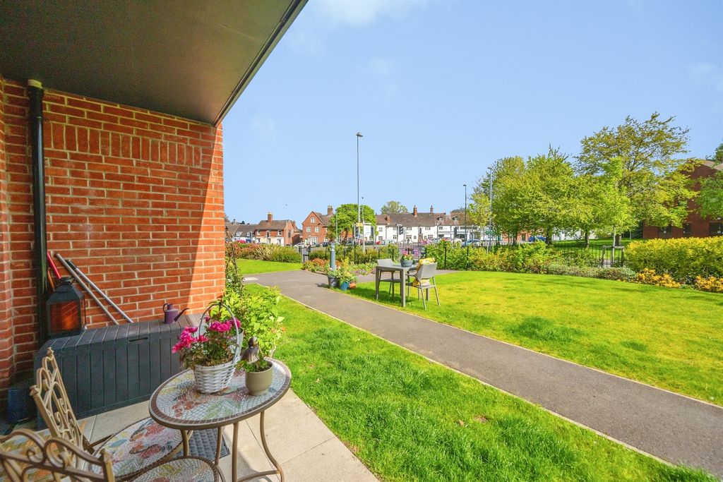 Property photo 2 of 18