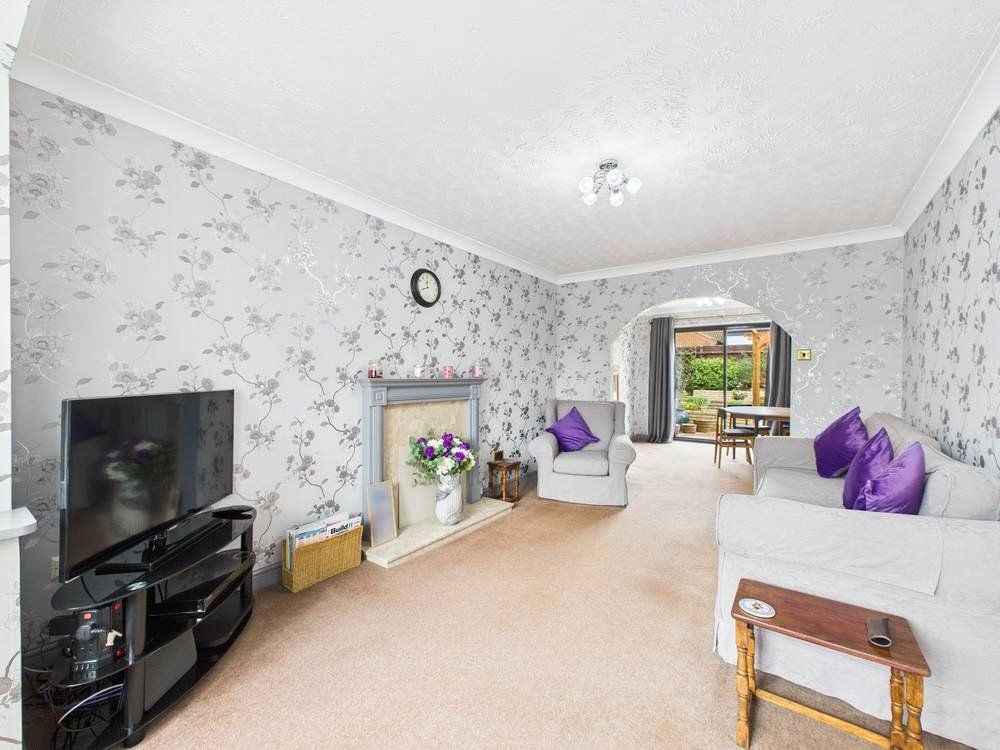 Property photo 2 of 19 Picture No. 11