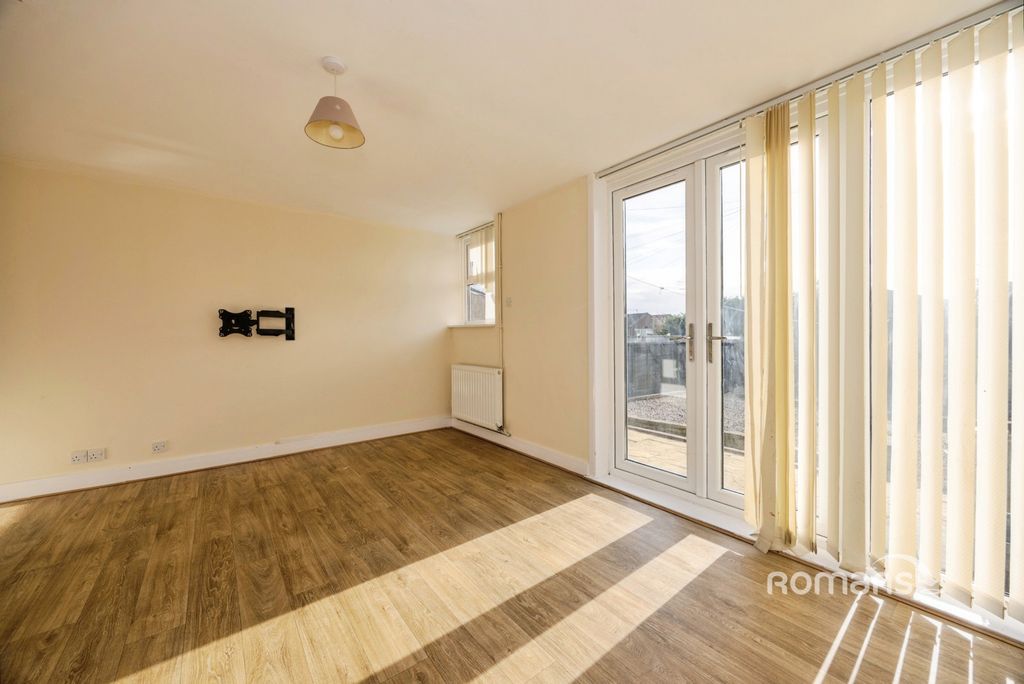 Property photo 1 of 10 Pbox-Img.Jpg