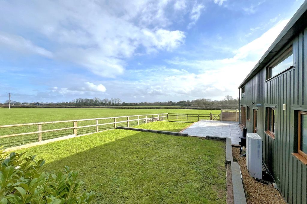 Property photo 2 of 29 Barn Rear Garden