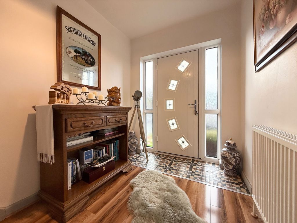 Property photo 2 of 26