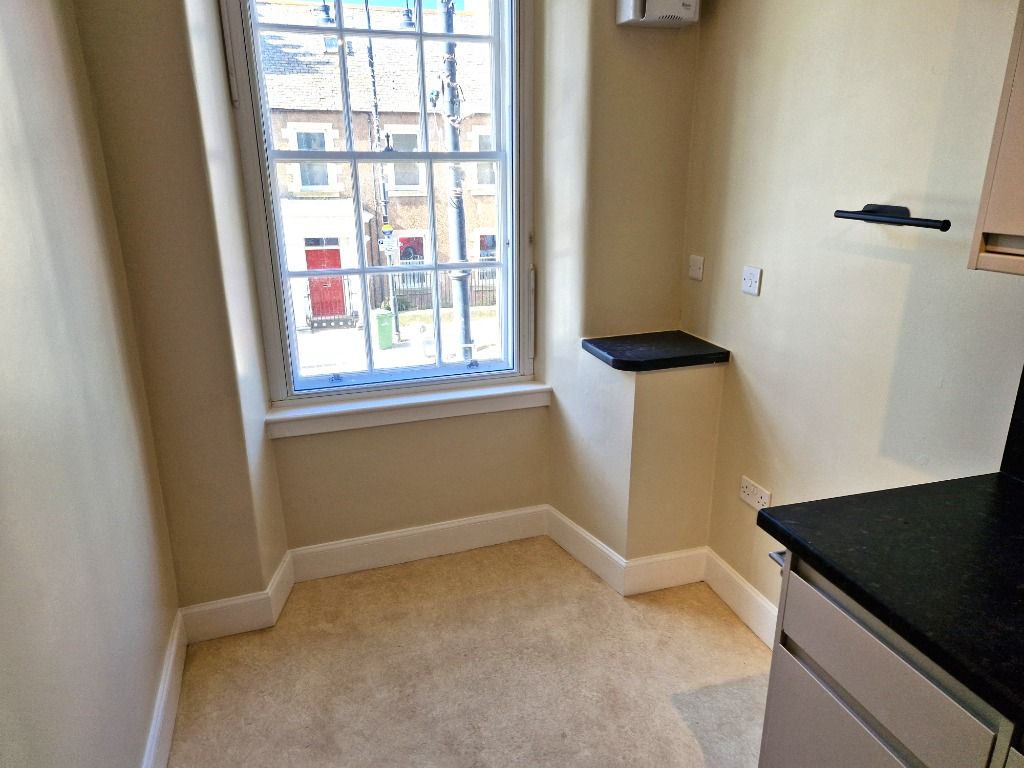 Additional image 4 of 1 bed flat to rentHigh Street, Dunbar, East Lothian EH42